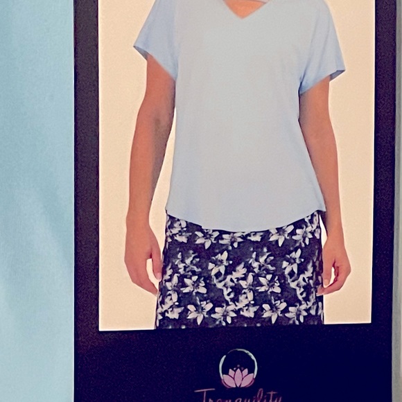 Ladies V Neck Top: Tranquility by Colorado Clothing. Sky Blue.  New. XS - Picture 3 of 5